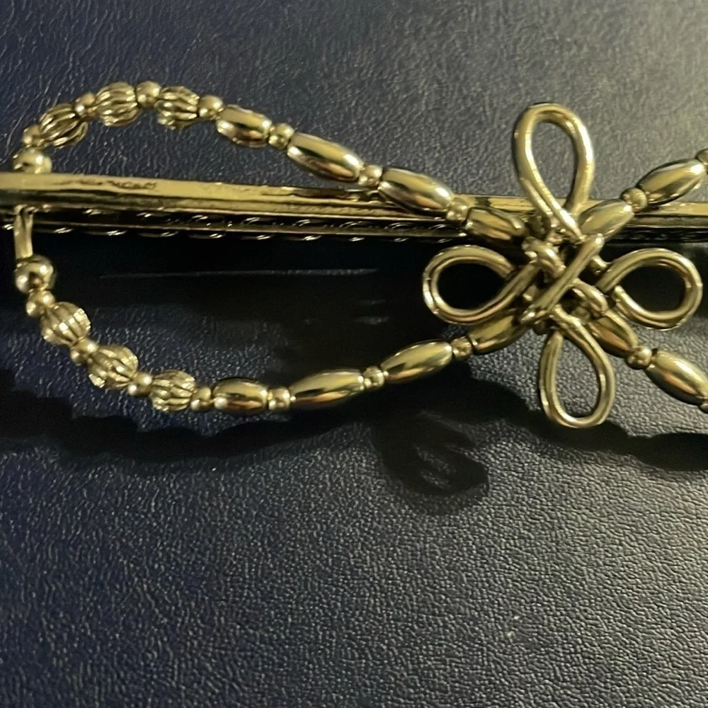 Vintage Lila Rose silvertone hair clips